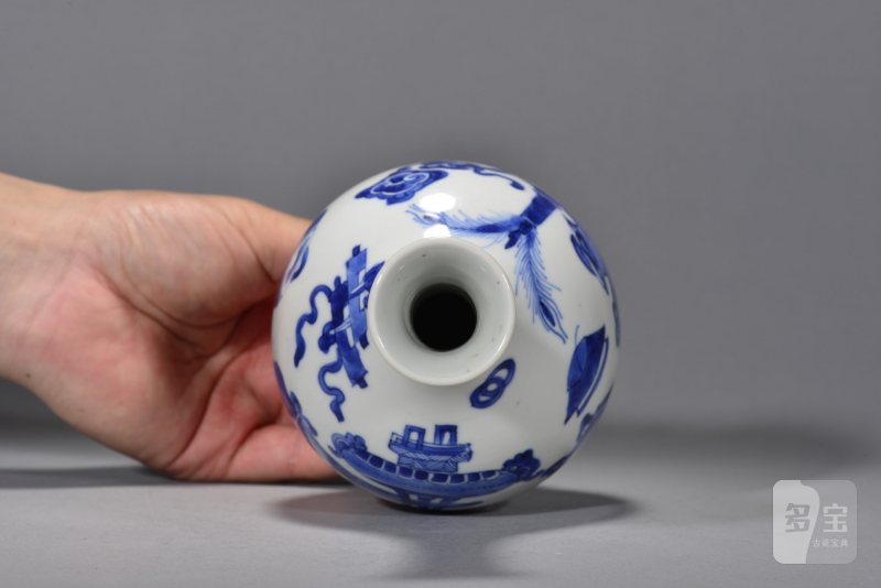 清康熙 青花博古纹胆瓶 - 图6